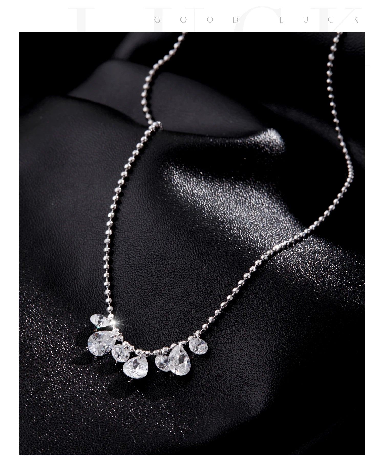 Collier en zircone poire scintillante 