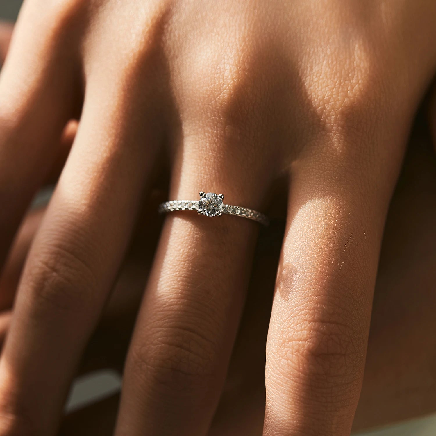 Bury Ring - Moissanite