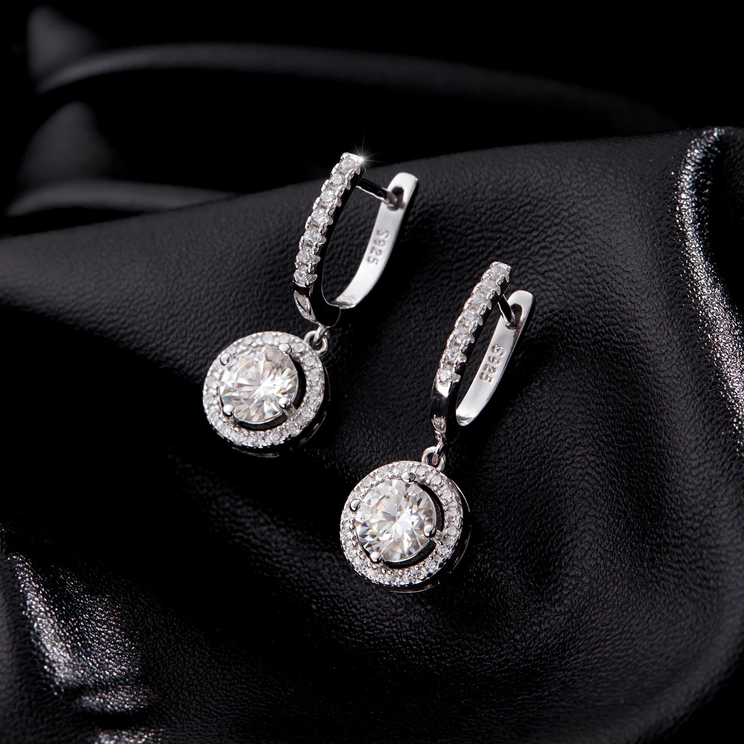 Boucles d'oreilles pendantes en moissanite