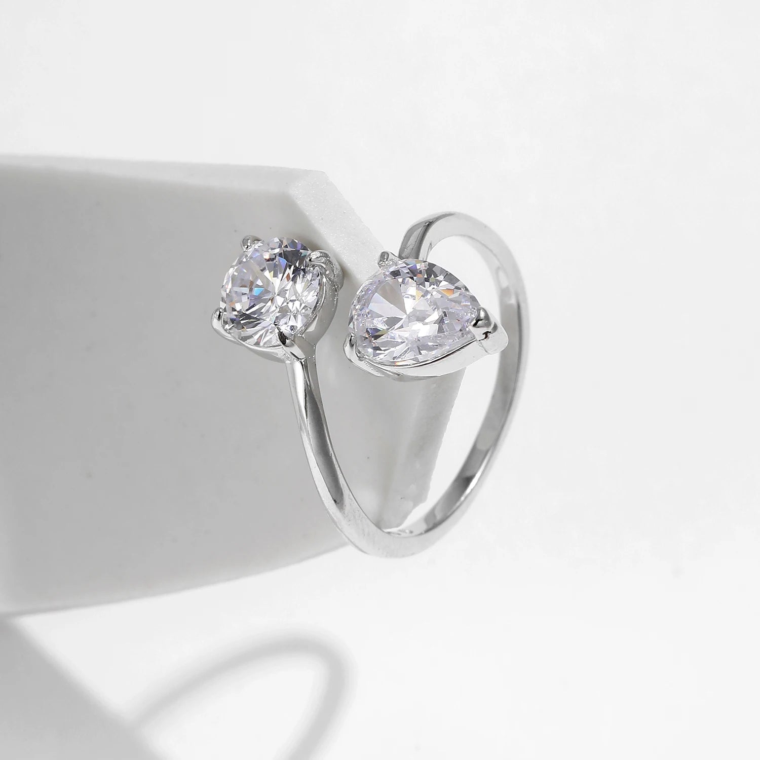 Round & Water Ring