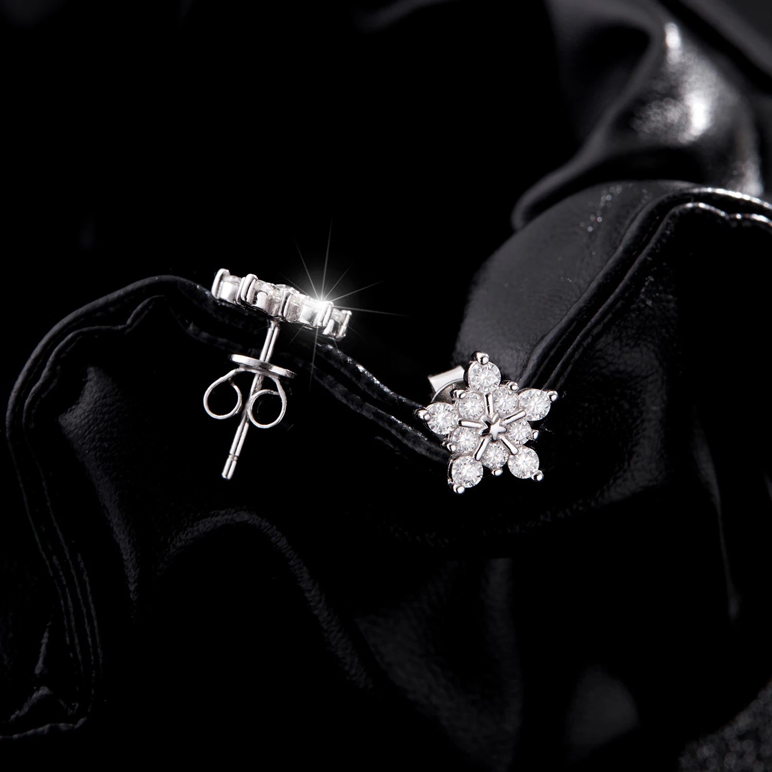 Boucles d'oreilles à tige flocon de neige - MOISSANITE