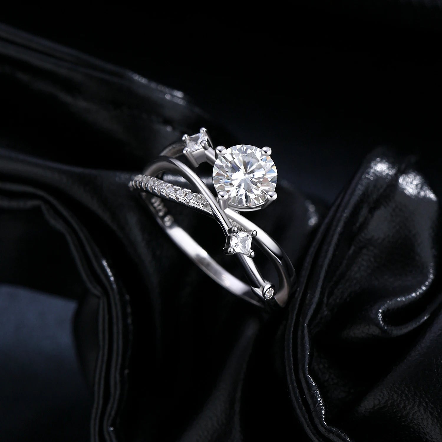 Clarity Moissanite Dazzling Ring