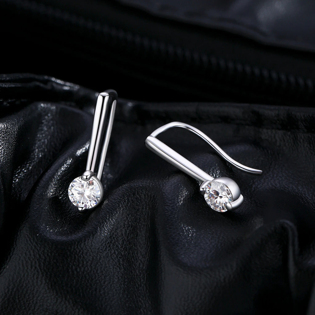 Boucles d'oreilles pendantes scintillantes en moissanite couleur D