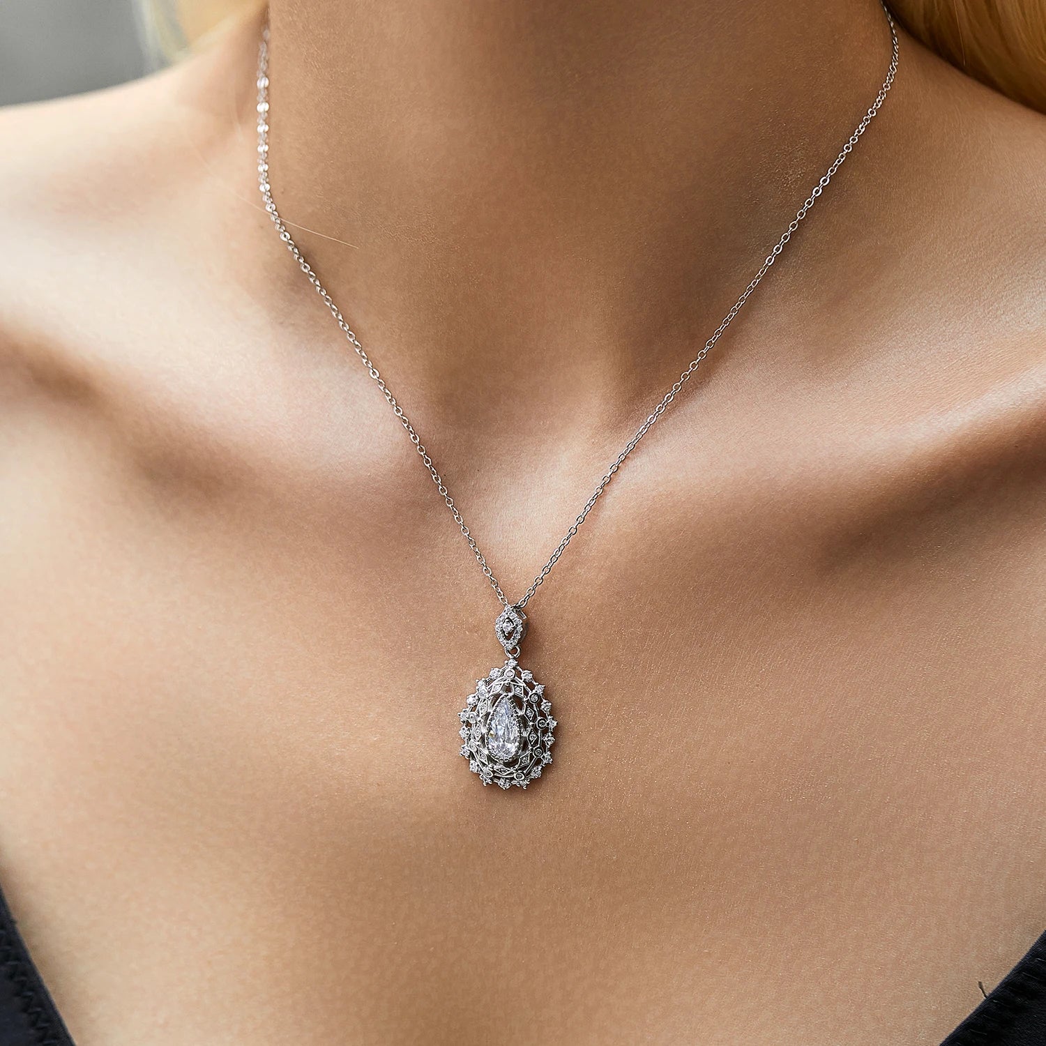 Collier goutte d'eau 