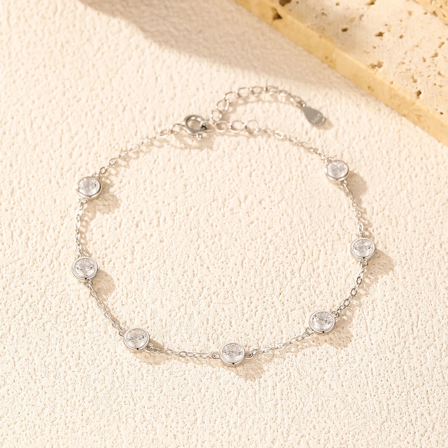 Round Sparkling Bracelet