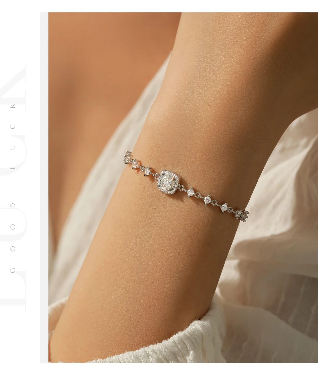 D Color Moissanite Set