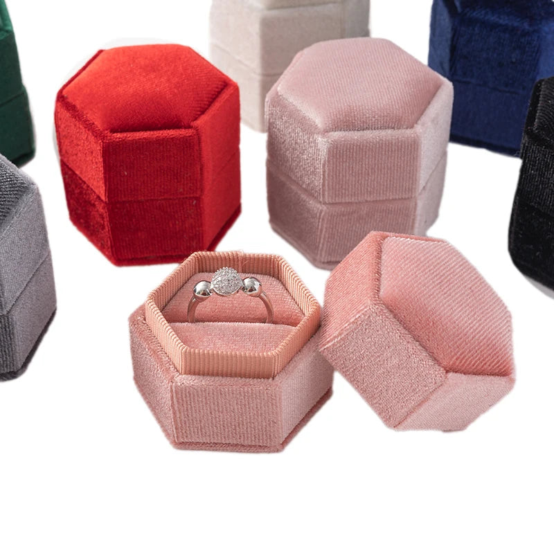 Velvet Hexagon Single Slot Ring