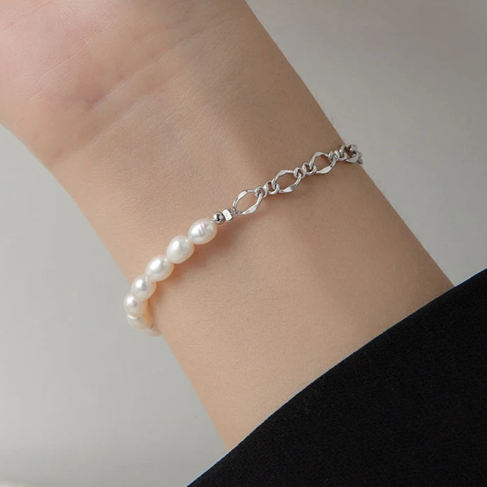 Baroque Pearl Fashion Bracelet