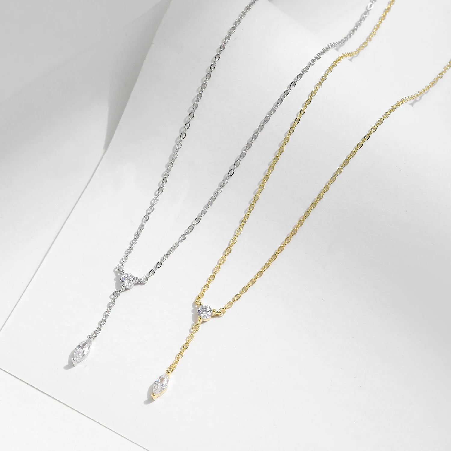 Pendentif rond et rhombique en forme de Y 