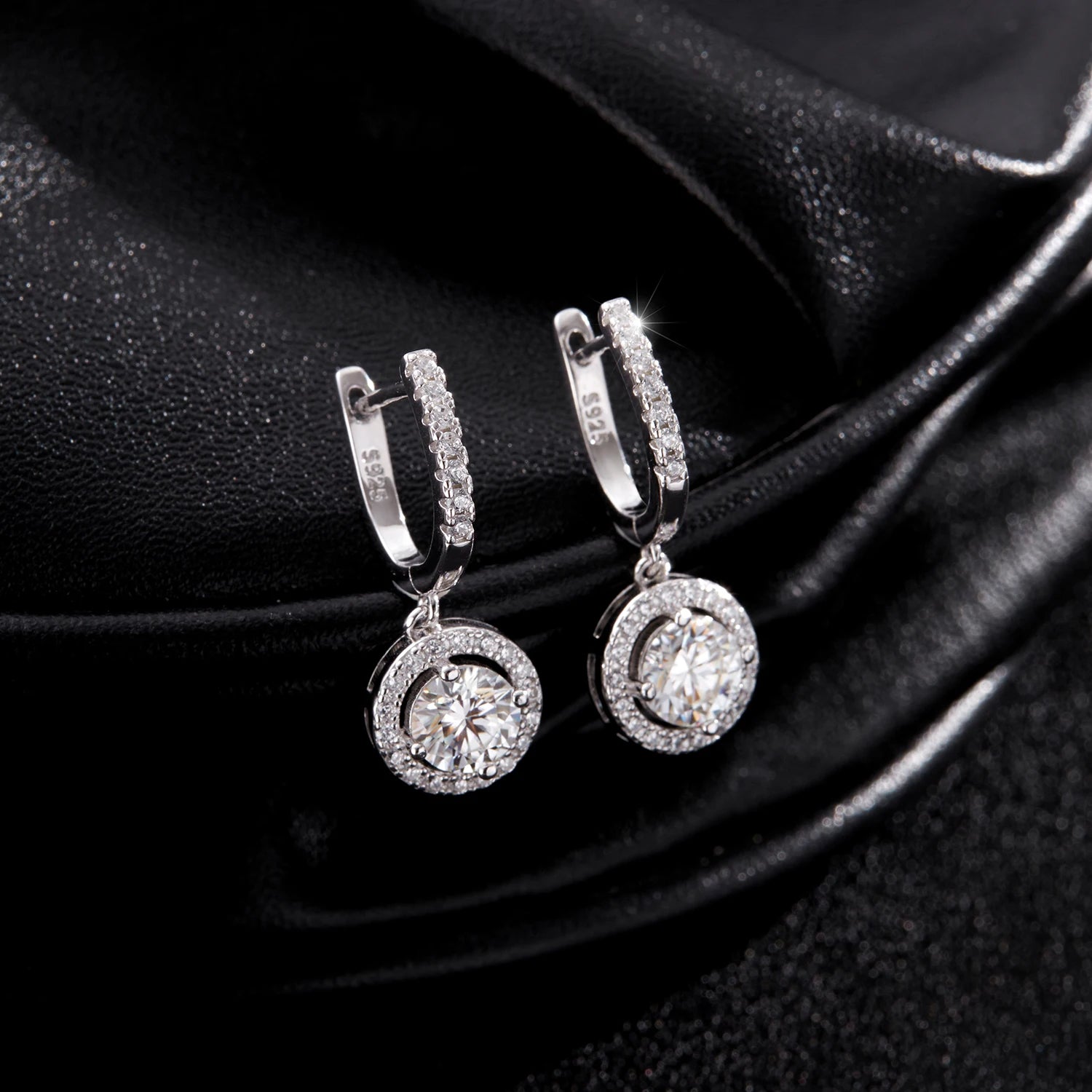 Boucles d'oreilles pendantes en moissanite