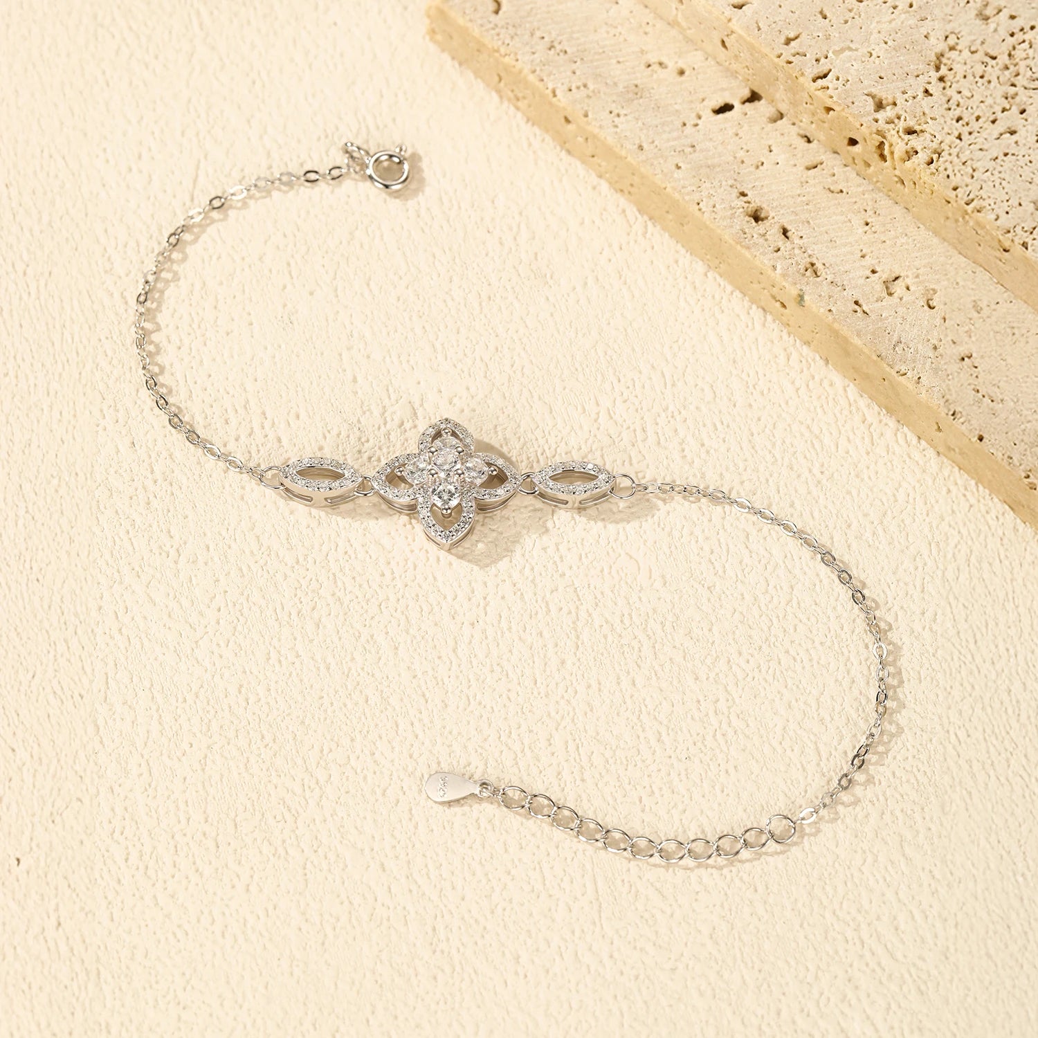 High-end Four Leaf Clover Bracelet
