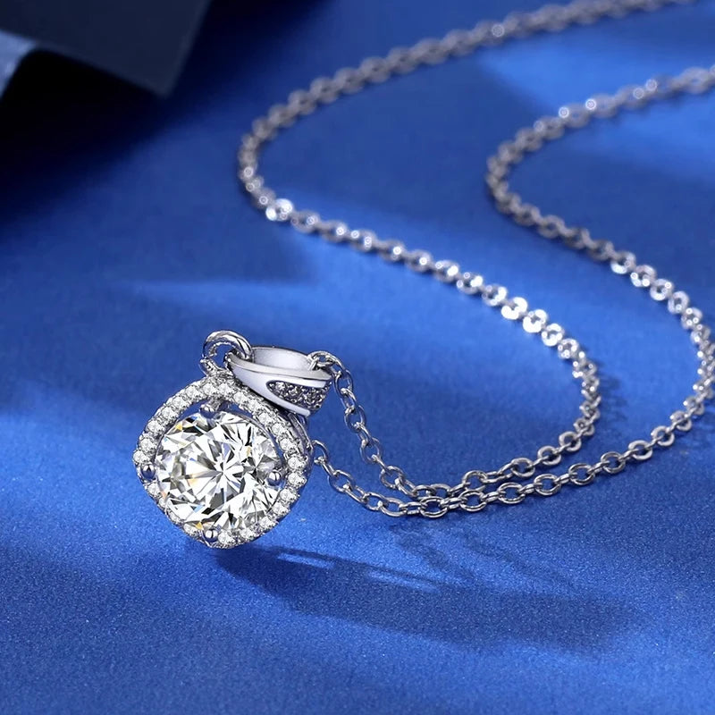 GRA Moissanite Pendant