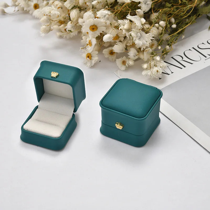 Ring jewelry box 5.8x5.8x4.5cm