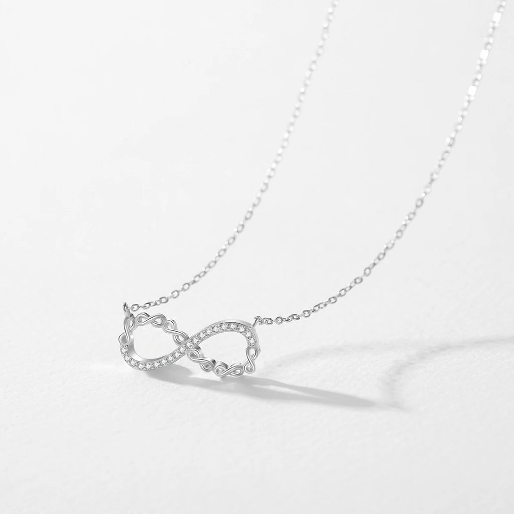 Pendentif romantique d'amour infini 