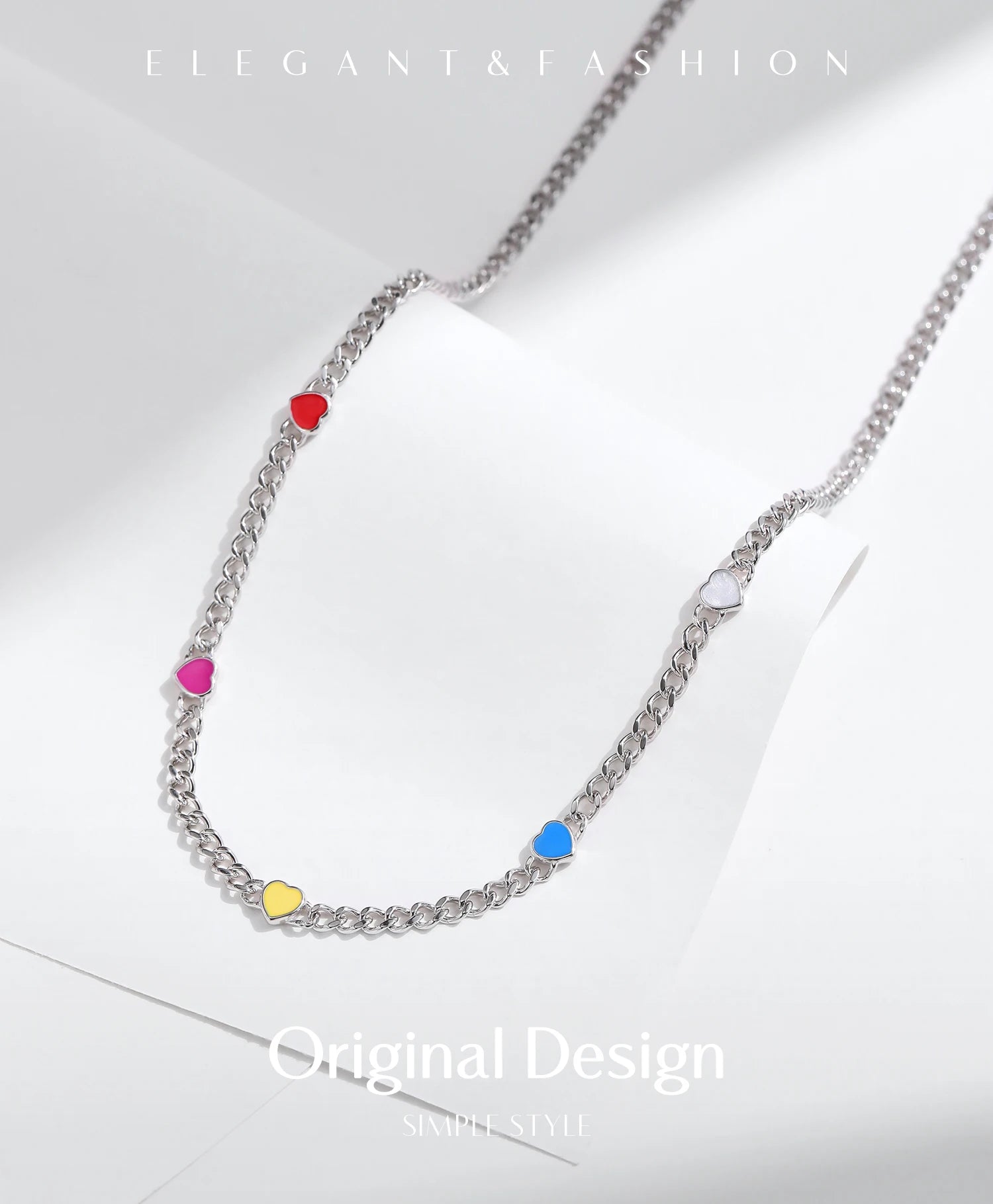 Collier ras-du-cou en émail coloré cœur à cœur 
