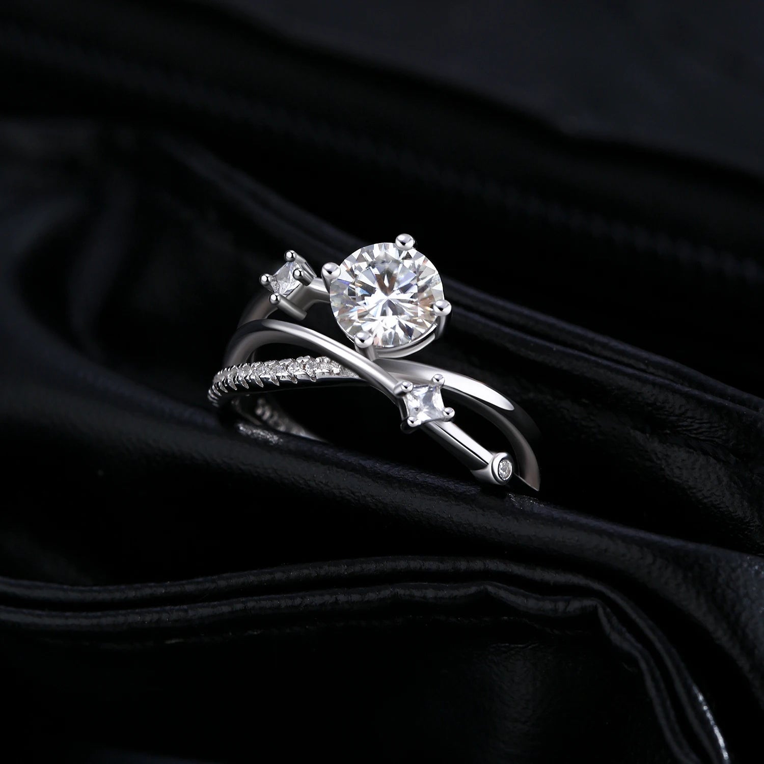 Clarity Moissanite Dazzling Ring
