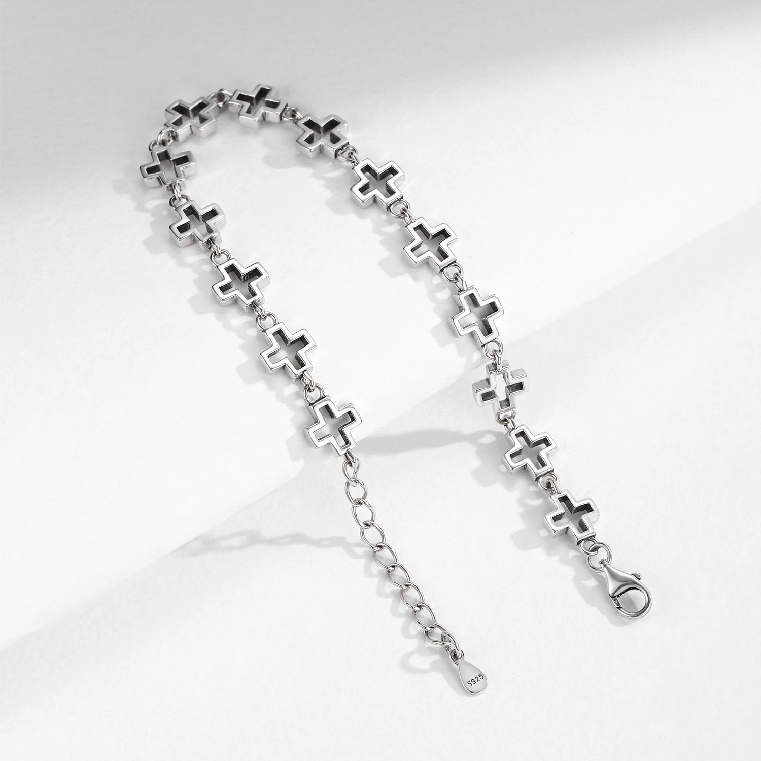 Vintage Delicate Hallow Out Retro Cross Chain
