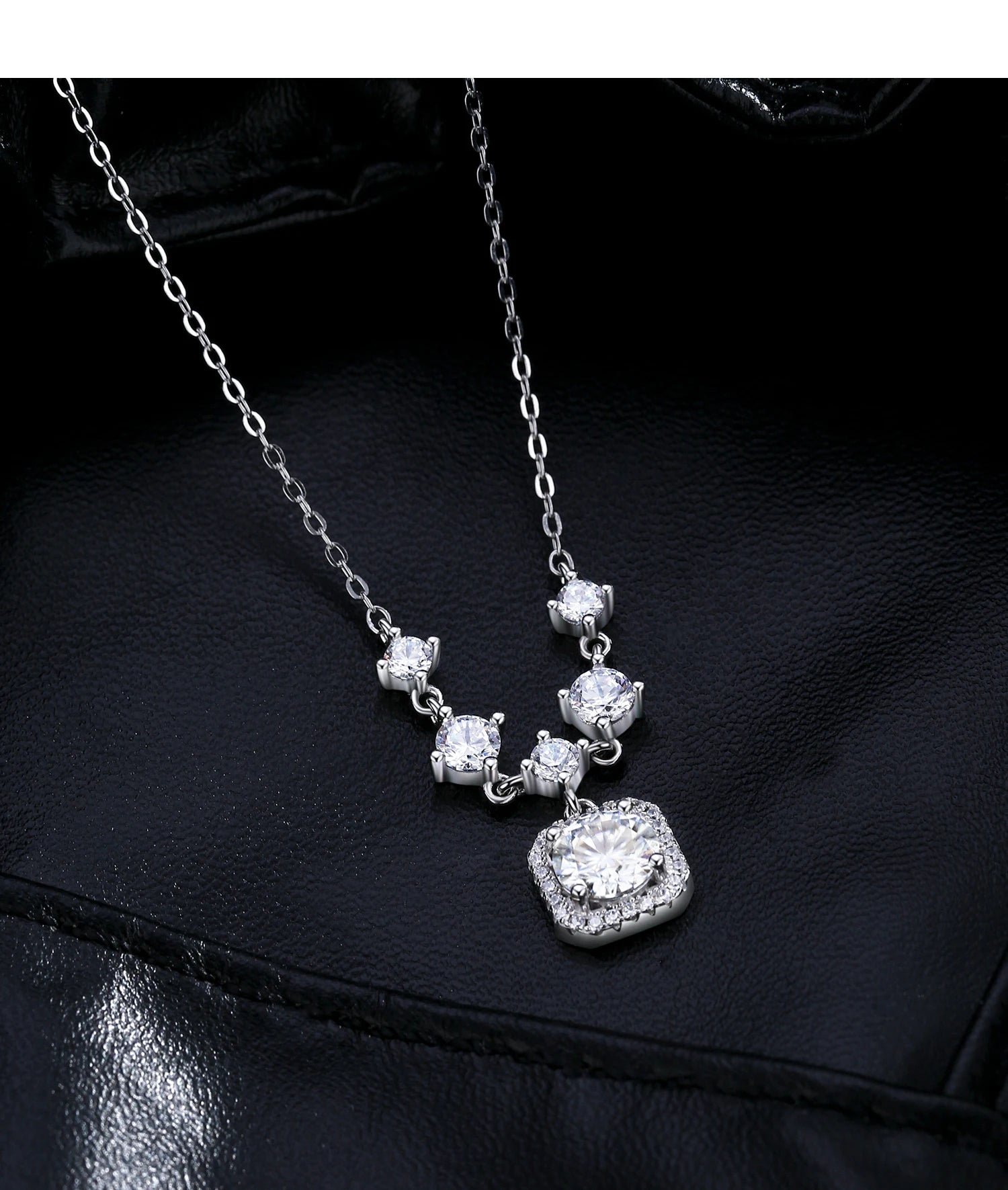 D Color Moissanite Set