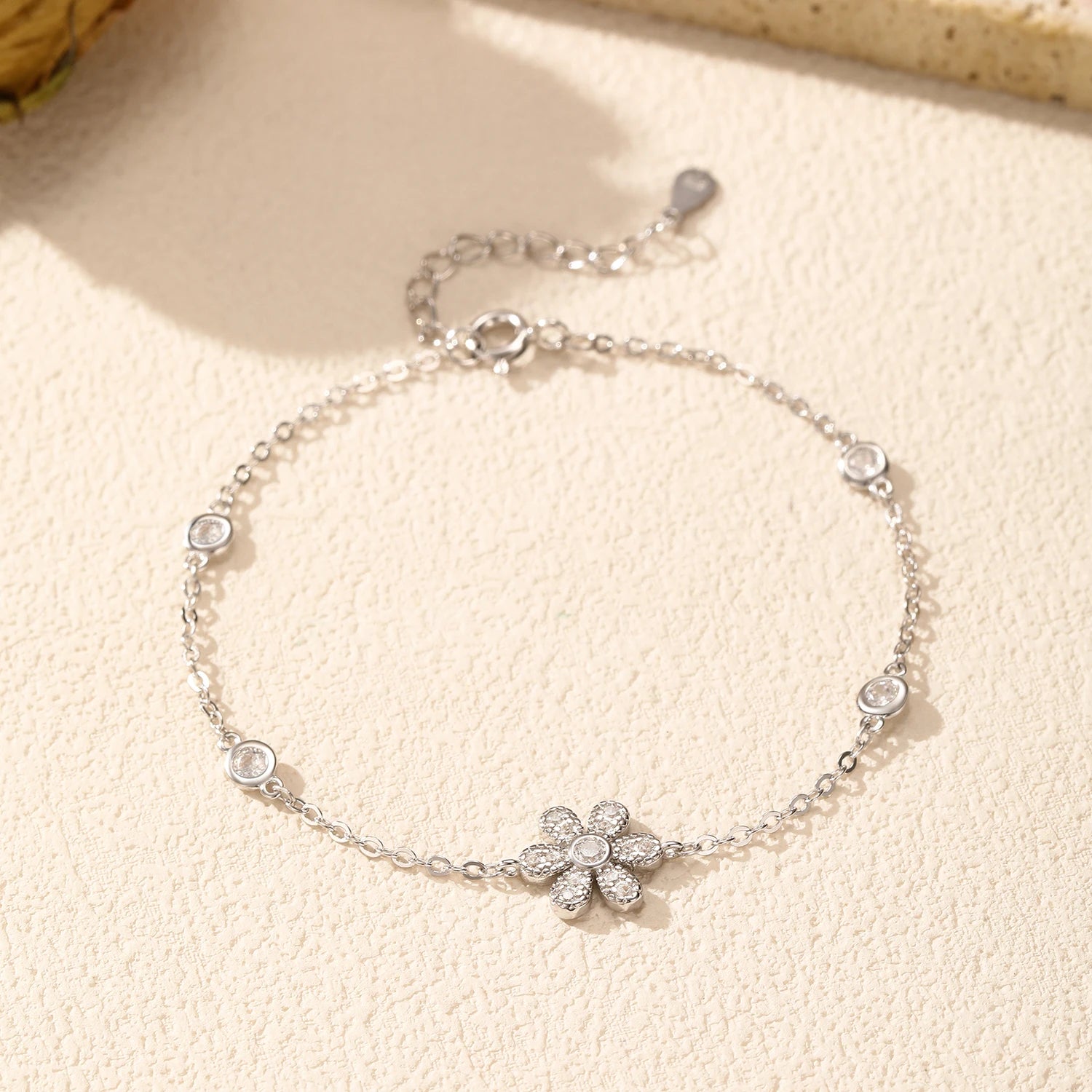 Elegant Sparkling Flower Bracelet