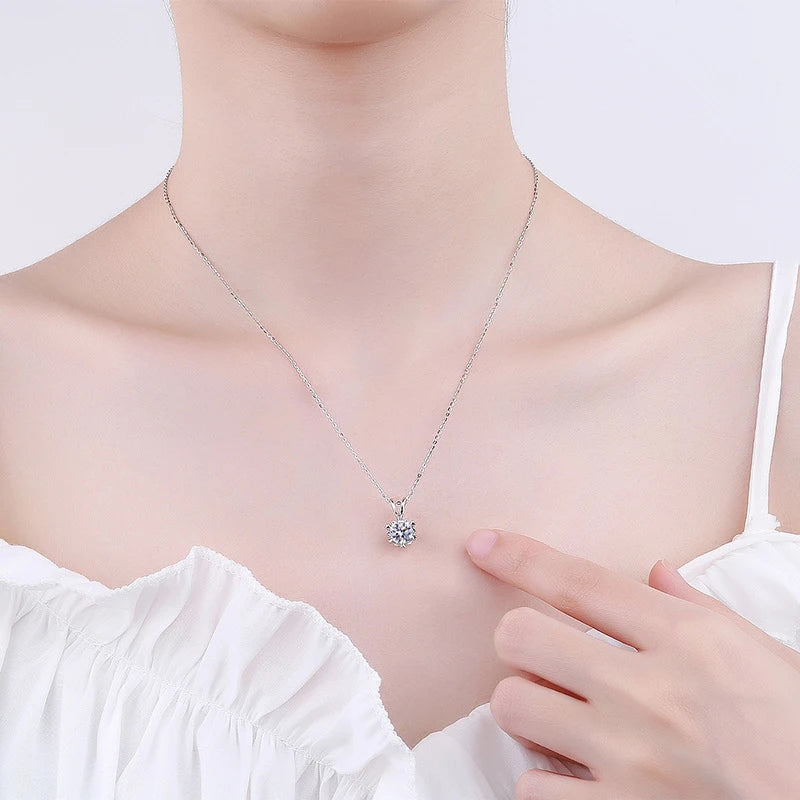 GRA Moissanite Pendant