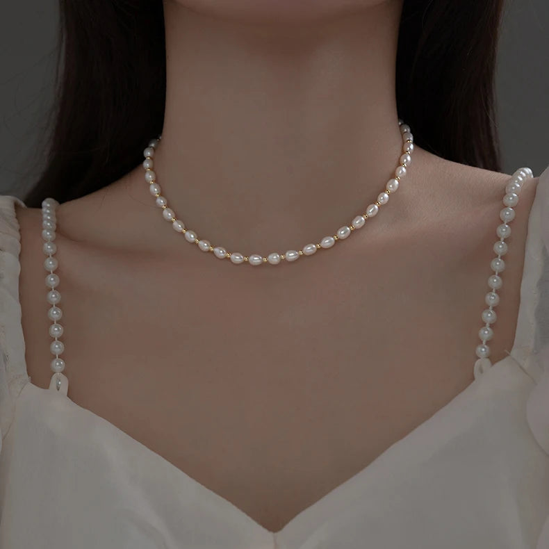 Collier à breloques en perles d'eau douce naturelles 