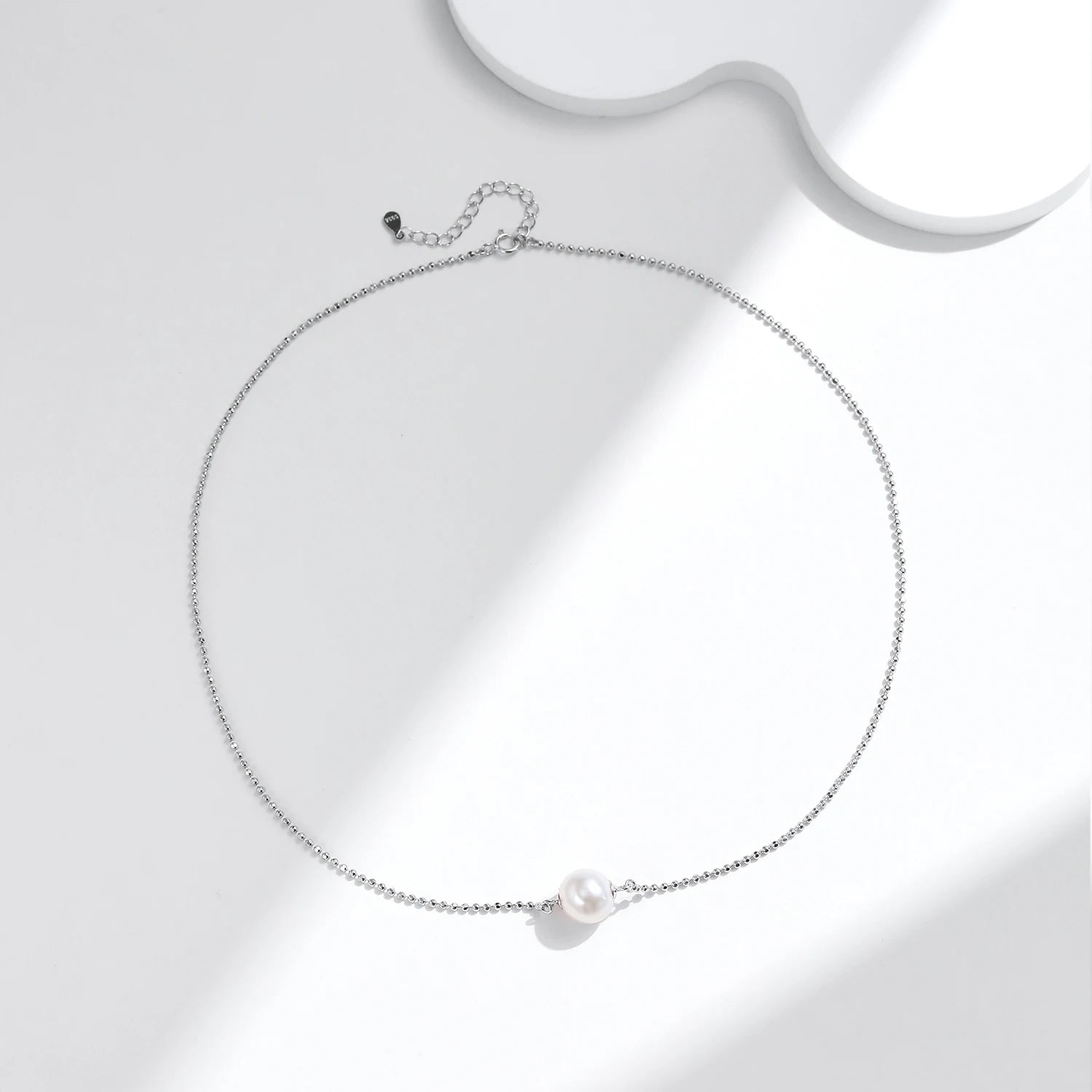 Collier élégant en perles de cristal 