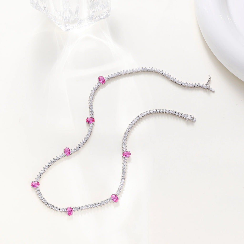 Collier Lucy 