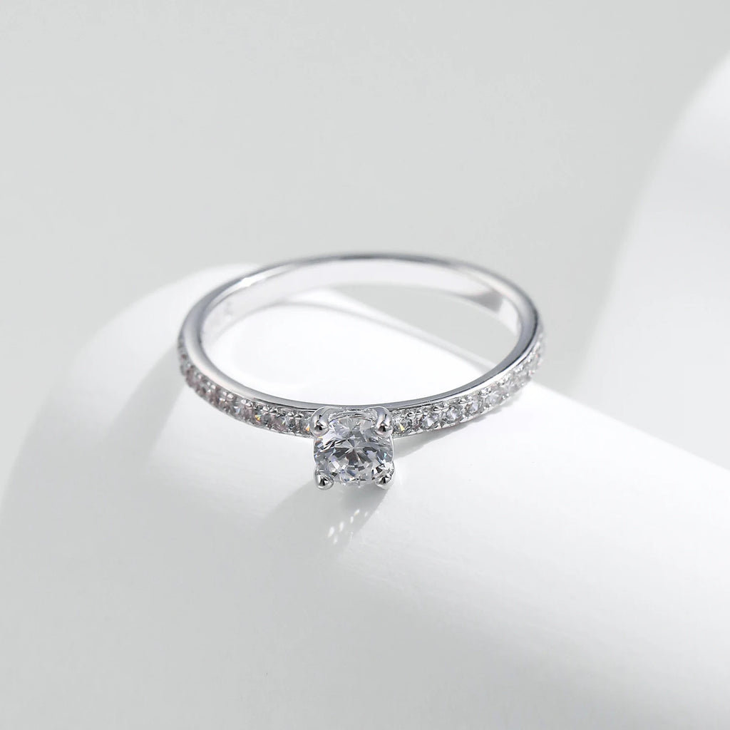 Bury Ring - Moissanite