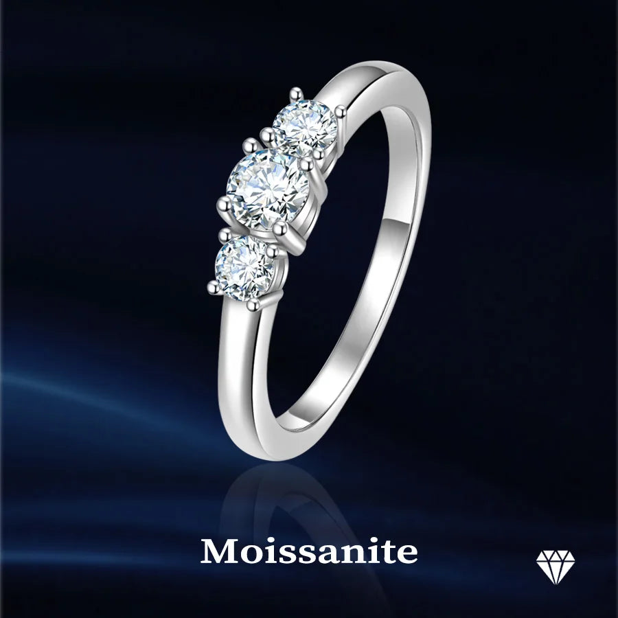 Bague à trois pierres 