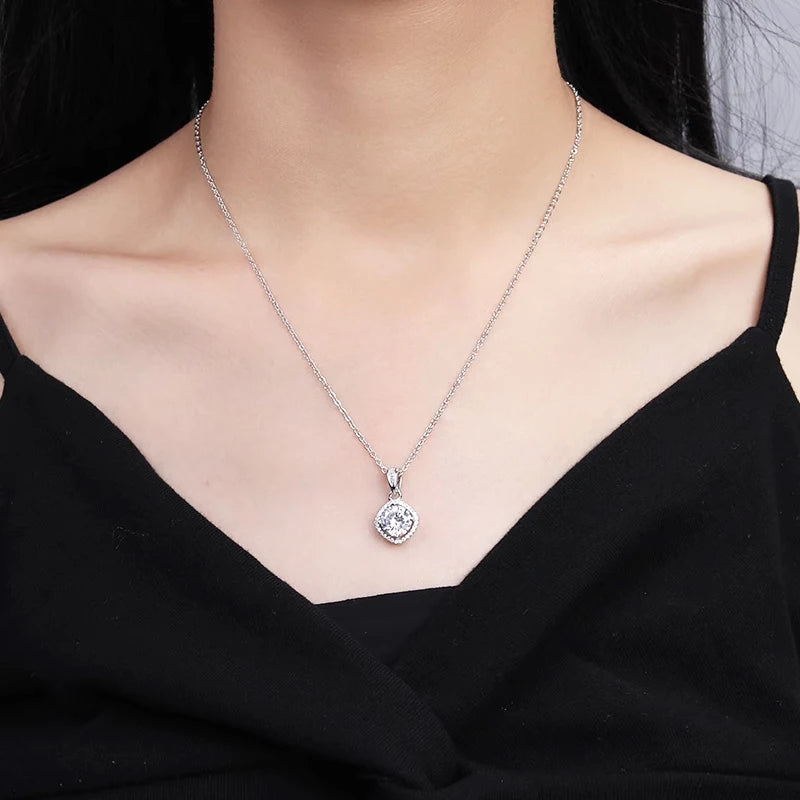 GRA Moissanite Pendant