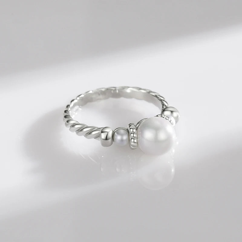 Vintage Shell Pearl Ring