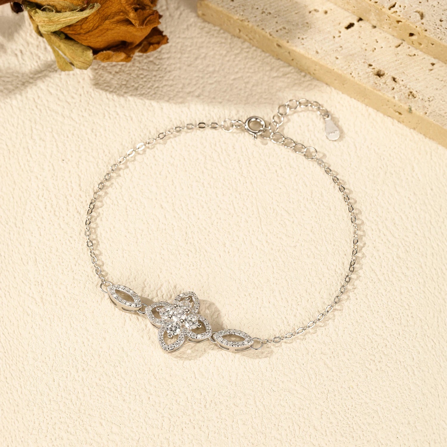 High-end Four Leaf Clover Bracelet