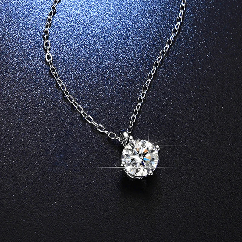 Pendentif GRA en moissanite