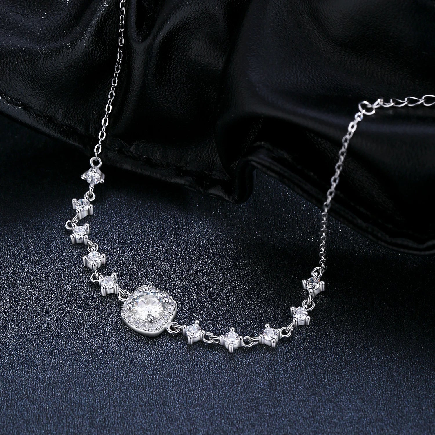 D Color Moissanite Set
