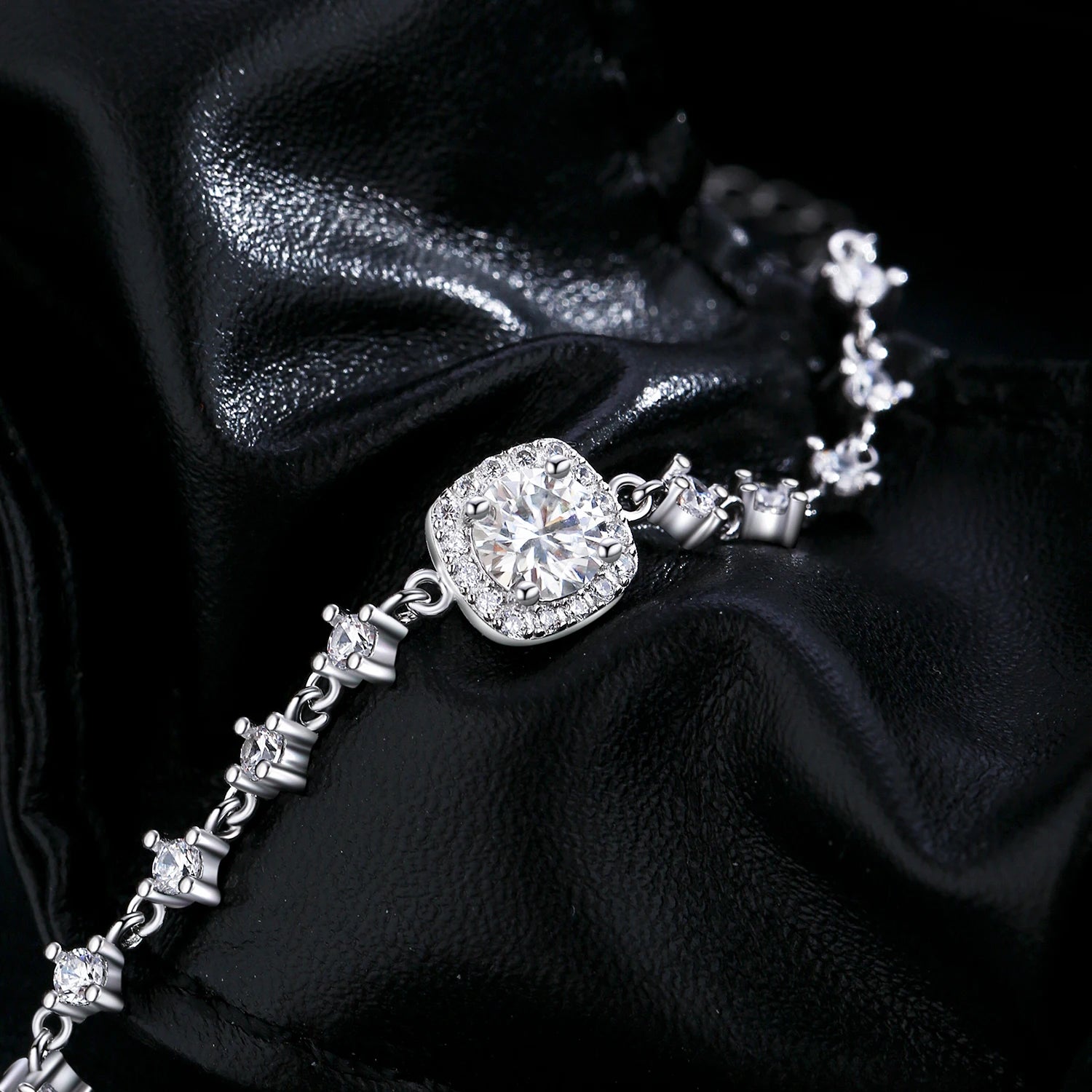 0.8CT D Color Moissanite Luxury Bracelet